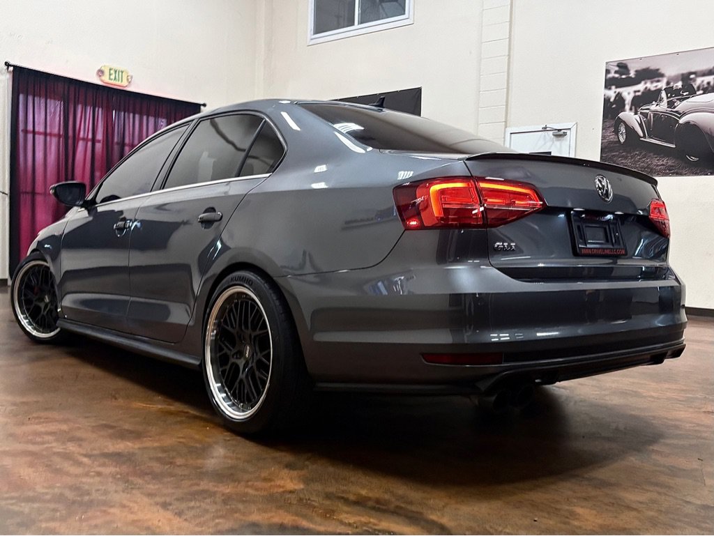 Used 2016 Volkswagen Jetta GLI SEL FWD image 2