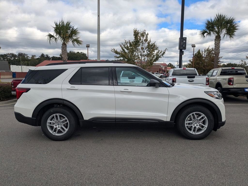 New 2026 Ford Explorer Active image 4
