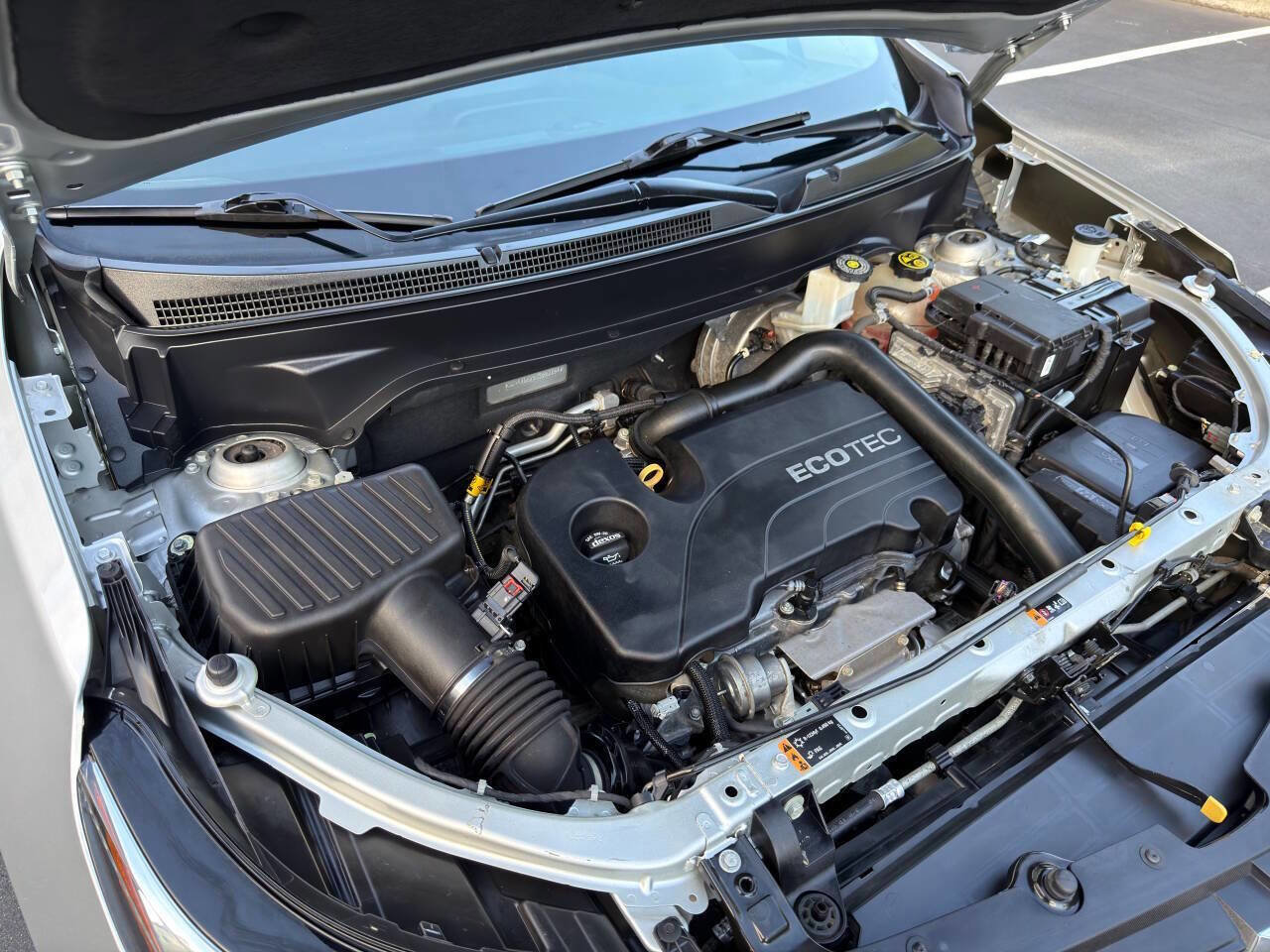 Used 2018 Chevrolet Equinox LT image 30