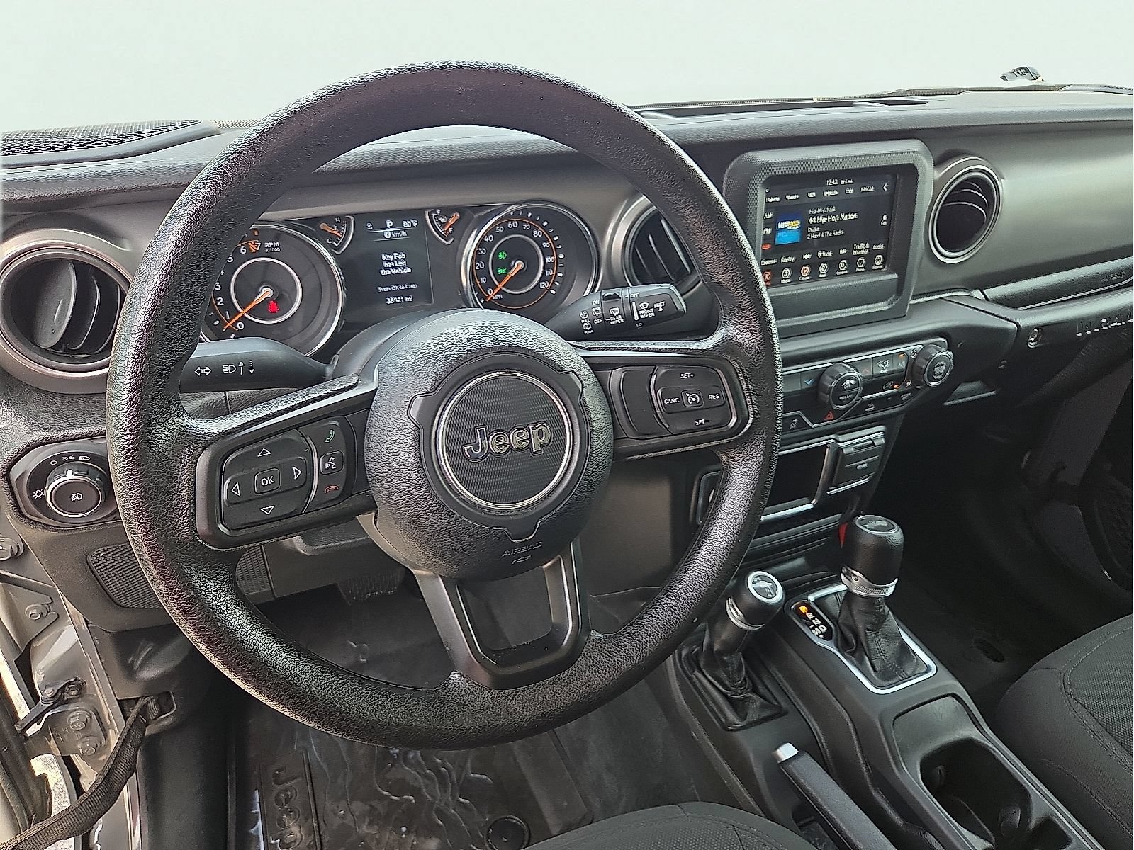 Used 2022 Jeep Wrangler Sport AWD/4WD image 11