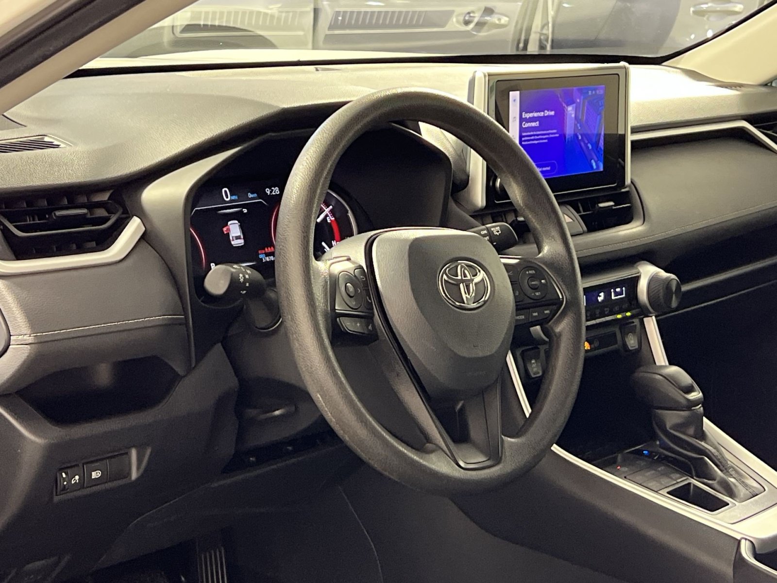 Used 2025 Toyota RAV4 LE AWD/4WD image 16