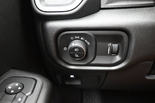 New 2027 RAM 1500 Express RWD image 12