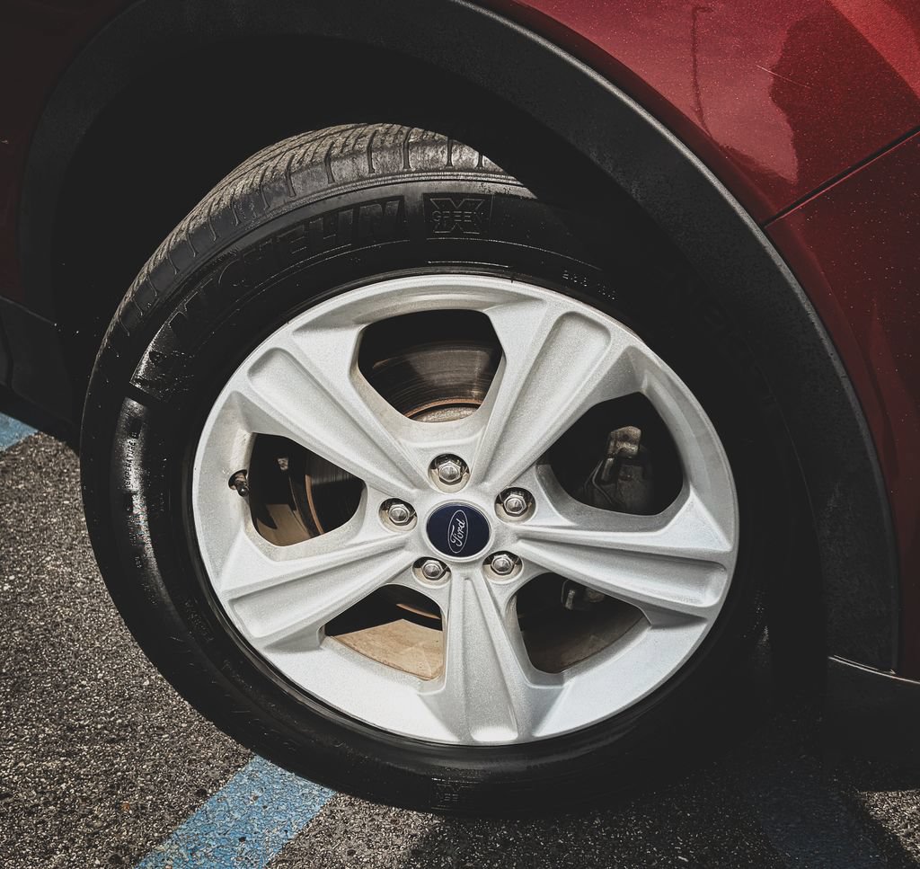 Used 2016 Ford Escape SE FWD image 28