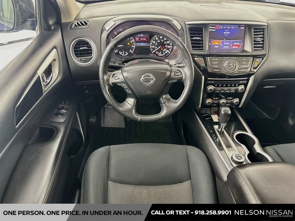Used 2019 Nissan Pathfinder SV AWD/4WD image 19