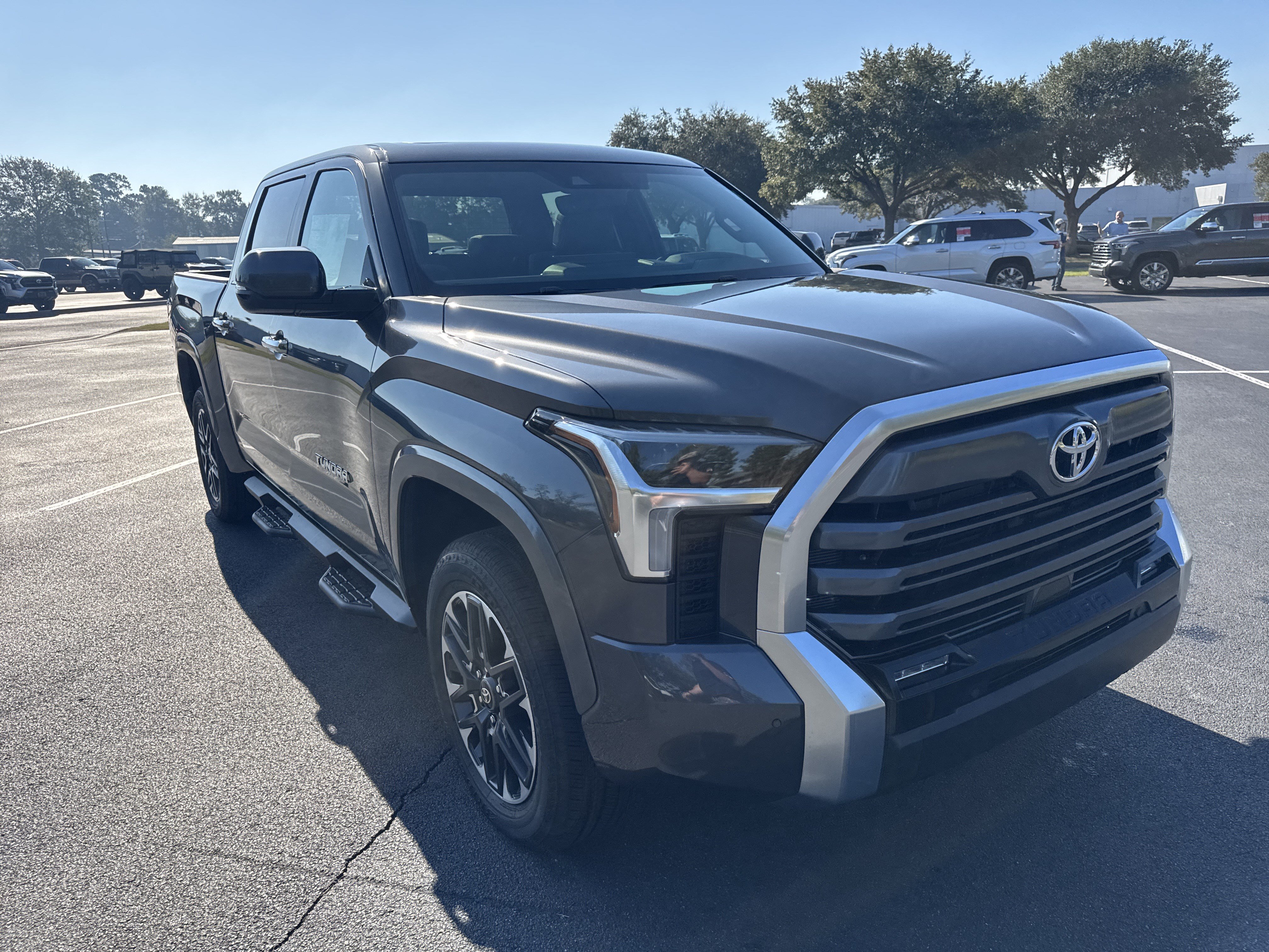 New 2026 Toyota Tundra Limited AWD/4WD image 3