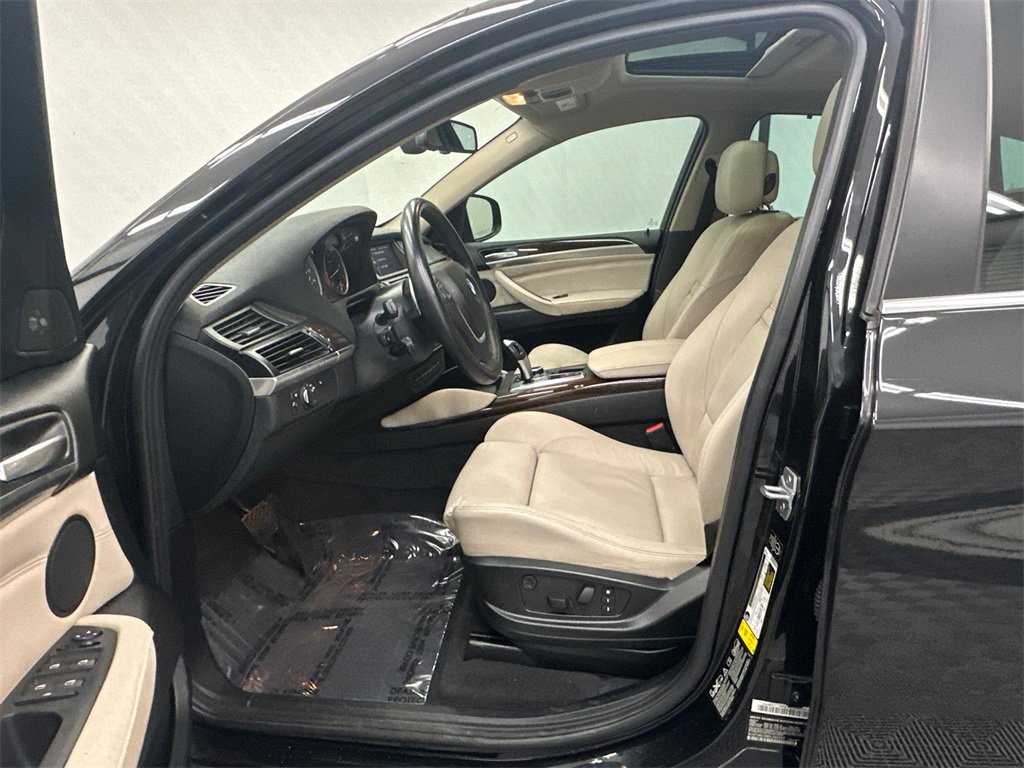 Used 2014 BMW X6 xDrive50i image 9