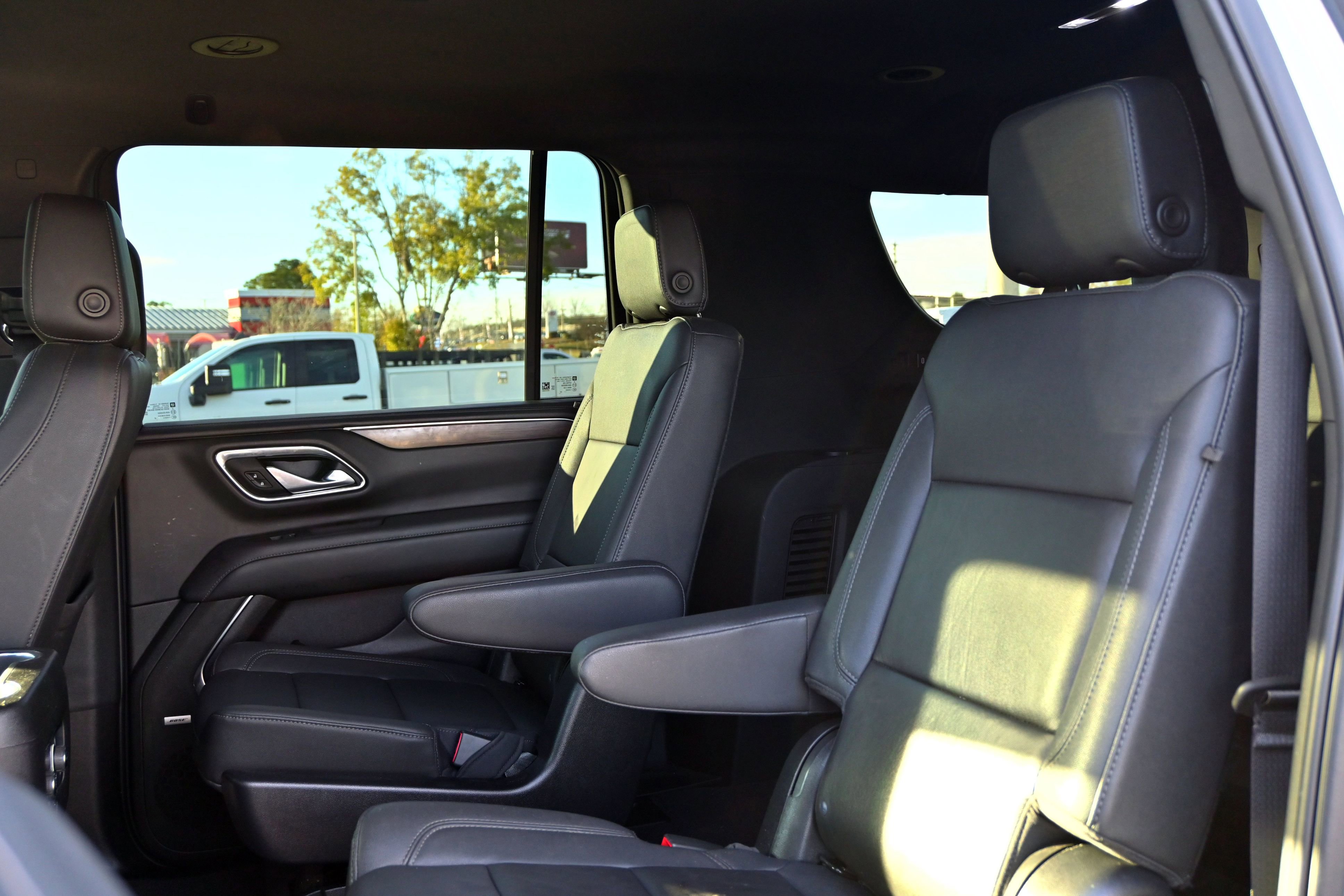 Used 2022 Chevrolet Suburban Z71 image 9