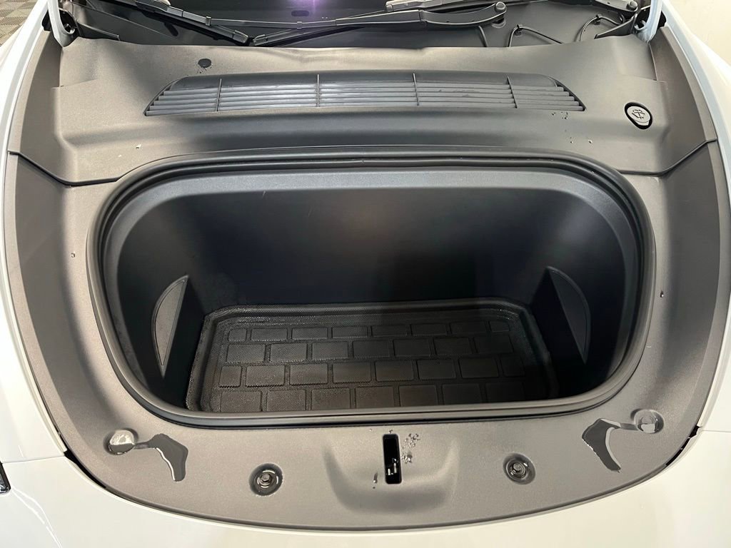 Used 2023 Tesla Model Y Long Range image 20