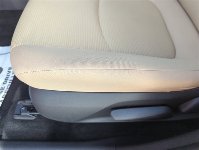 Used 2022 Toyota RAV4 LE image 27