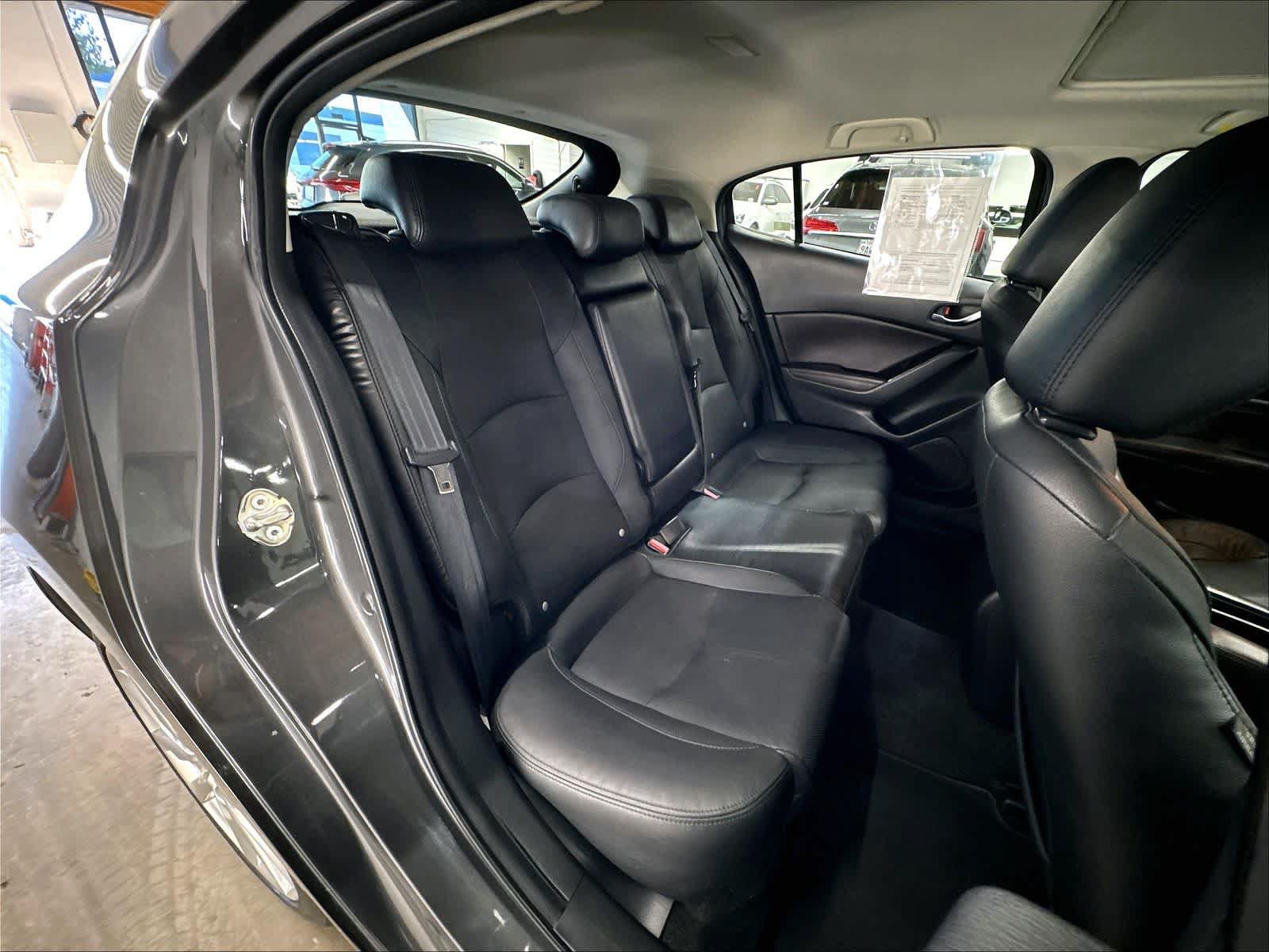 Used 2017 MAZDA MAZDA3 Grand Touring FWD image 28