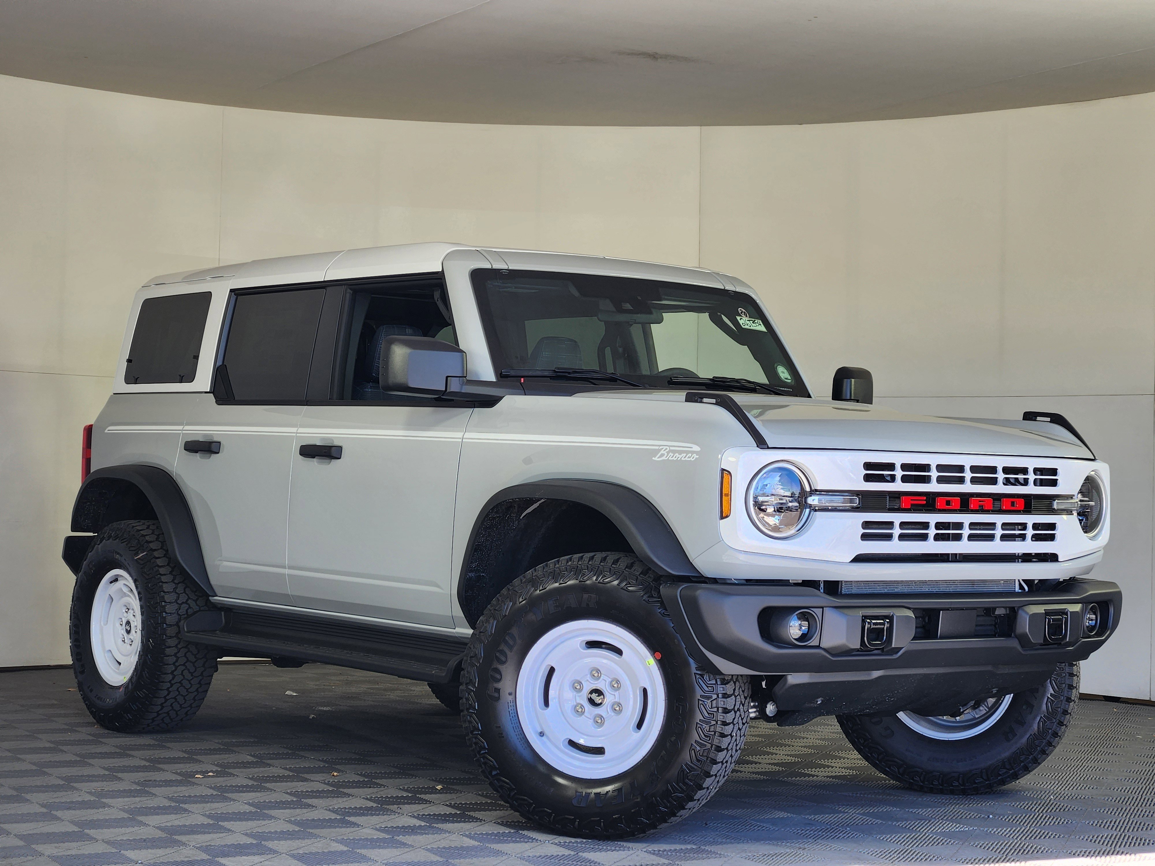 New 2026 Ford Bronco Heritage Edition image 1