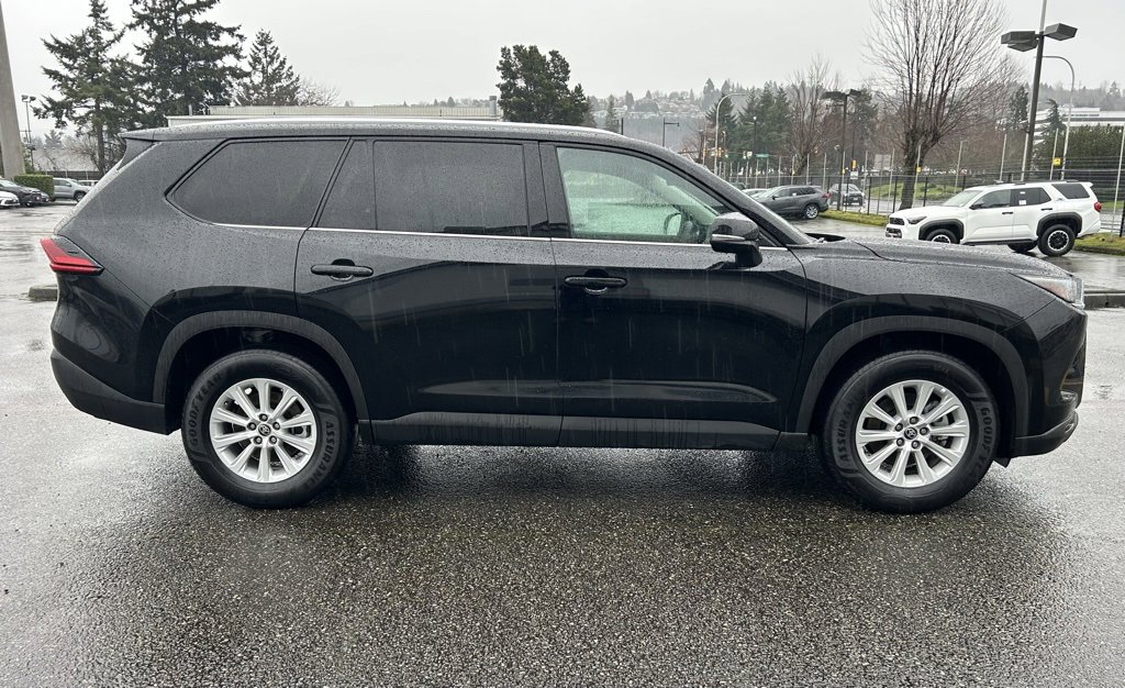 Certified 2025 Toyota Grand Highlander AWD image 4