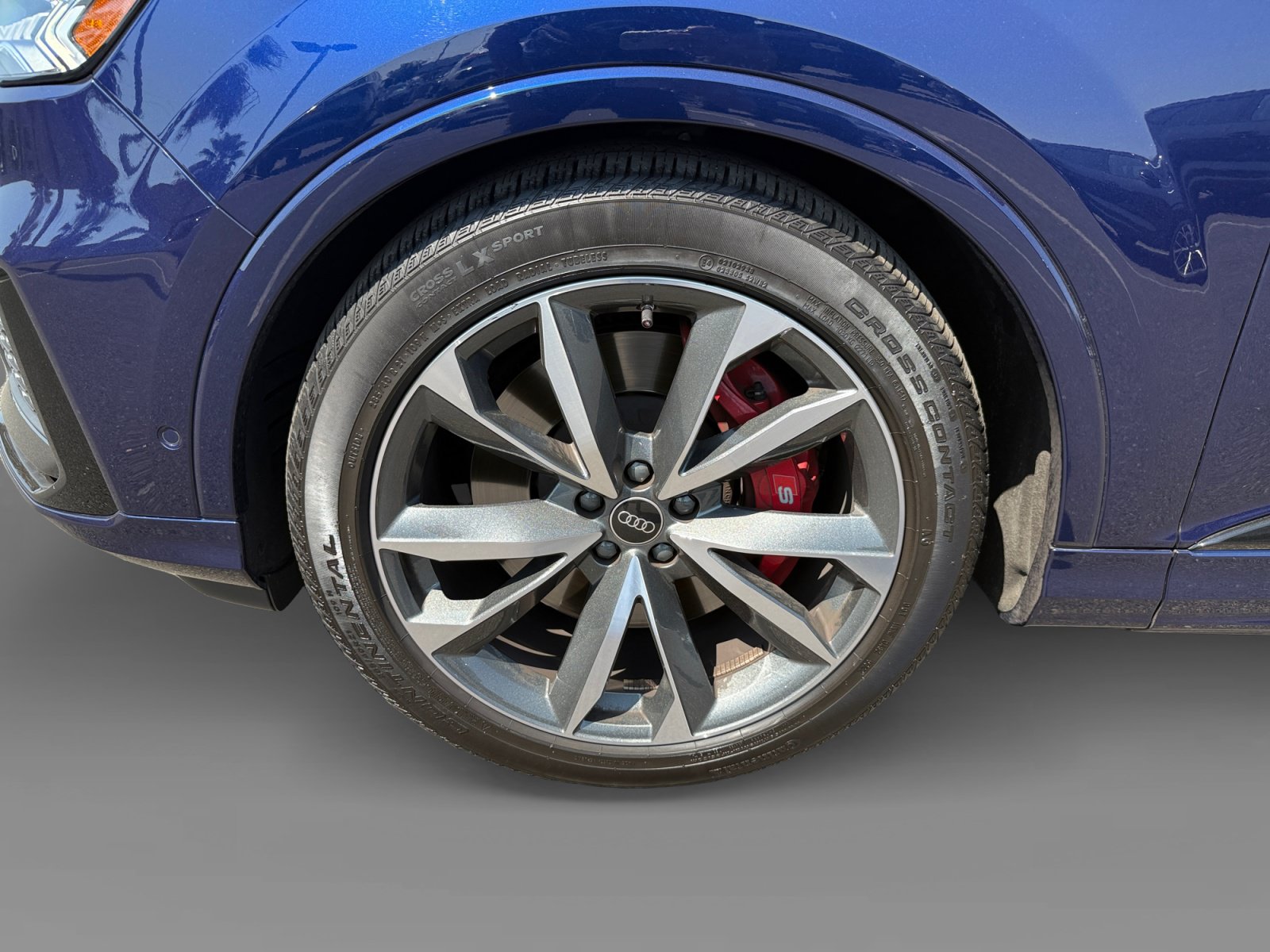 Used 2023 Audi SQ7 Prestige AWD/4WD image 9