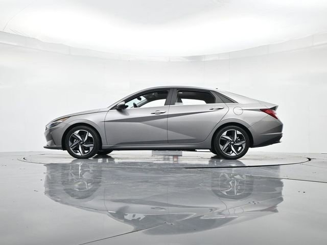 Used 2023 Hyundai Elantra Limited image 38