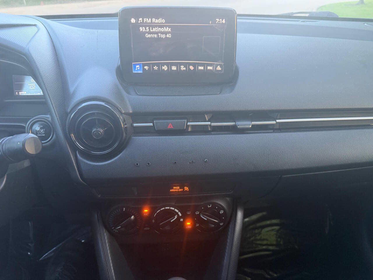 Used 2019 Toyota Yaris L FWD image 26