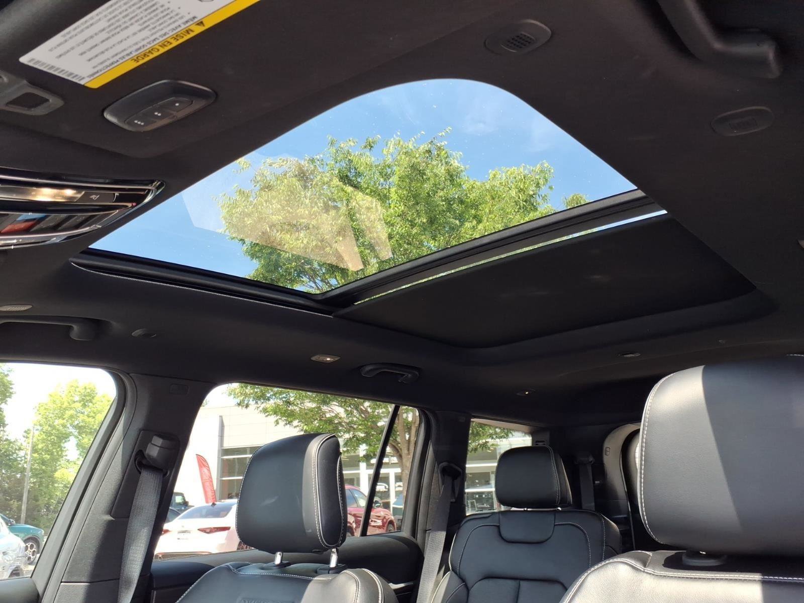 Used 2023 Jeep Grand Cherokee L Overland AWD/4WD image 5