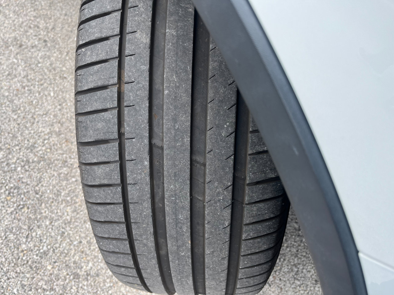 Used 2012 Volkswagen Touareg Hybrid image 40