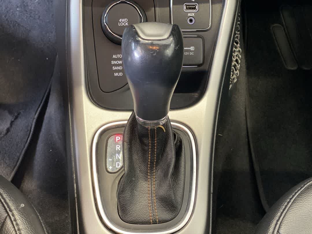 Used 2018 Jeep Compass Latitude w/ Popular Equipment Group AWD/4WD image 22