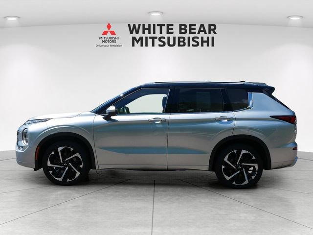 Used 2024 Mitsubishi Outlander SEL AWD/4WD image 3