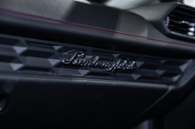 Used 2015 Lamborghini Huracan LP 610-4 image 34