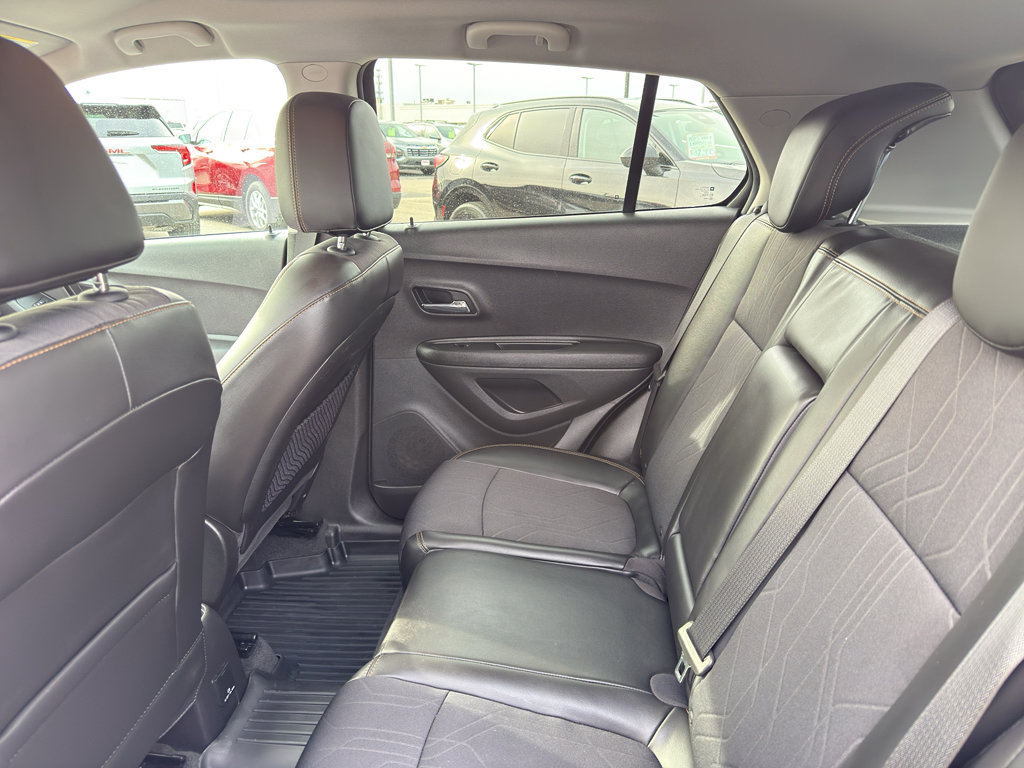 Used 2019 Chevrolet Trax LT w/ LT Convenience Package image 32