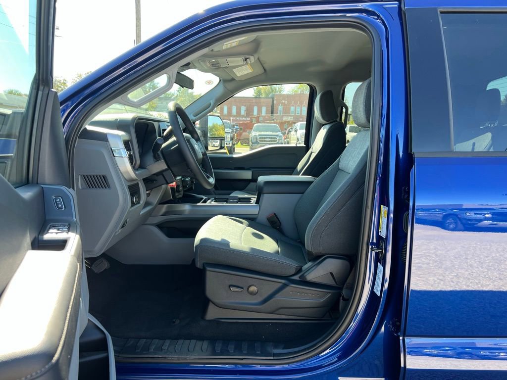 New 2026 Ford F250 XLT w/ FX4 Off-Road Package image 13