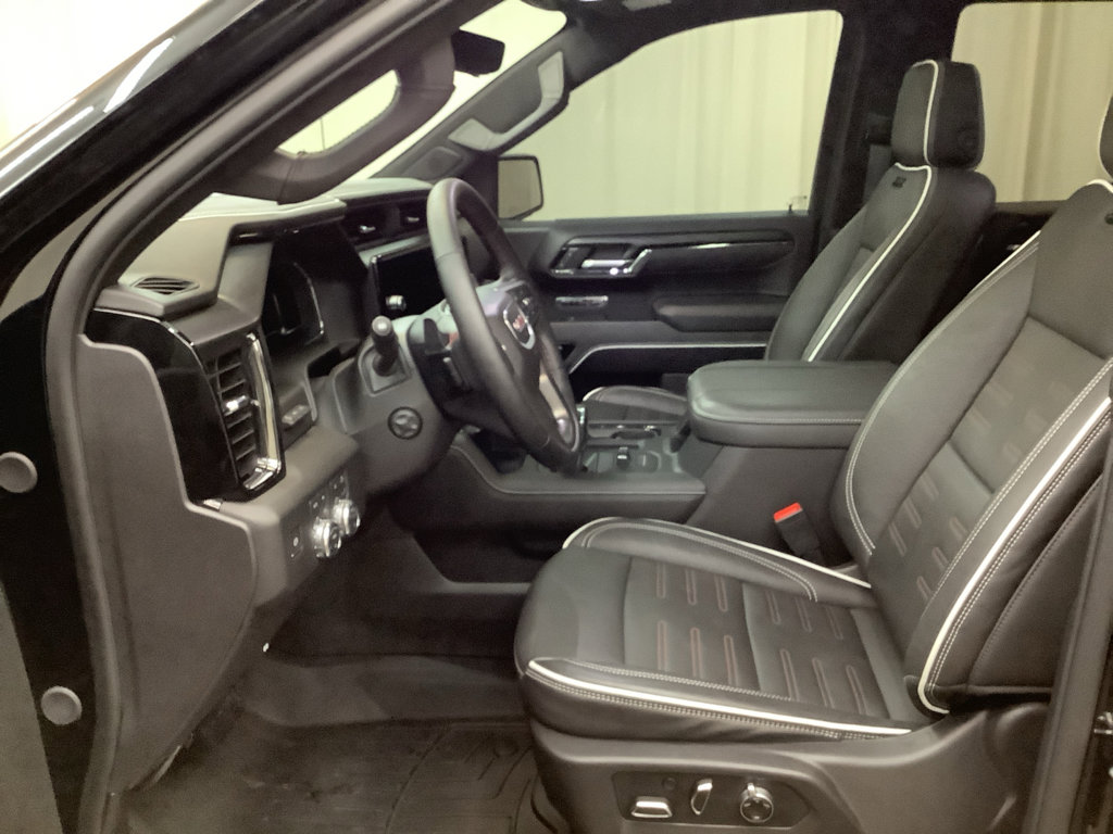 Used 2025 GMC Sierra 1500 AT4X image 17