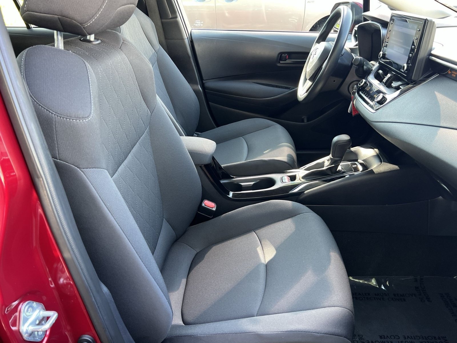 Used 2022 Toyota Corolla LE FWD image 27