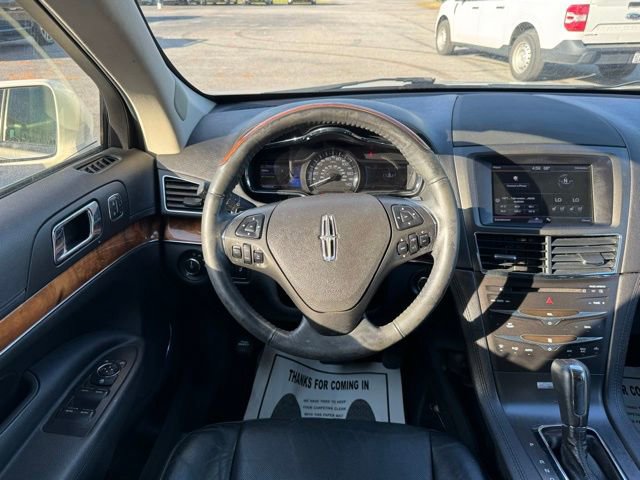 Used 2013 Lincoln MKT FWD image 19