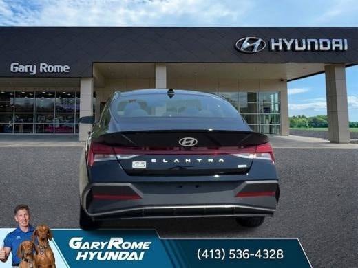 Certified 2025 Hyundai Elantra SEL FWD image 8