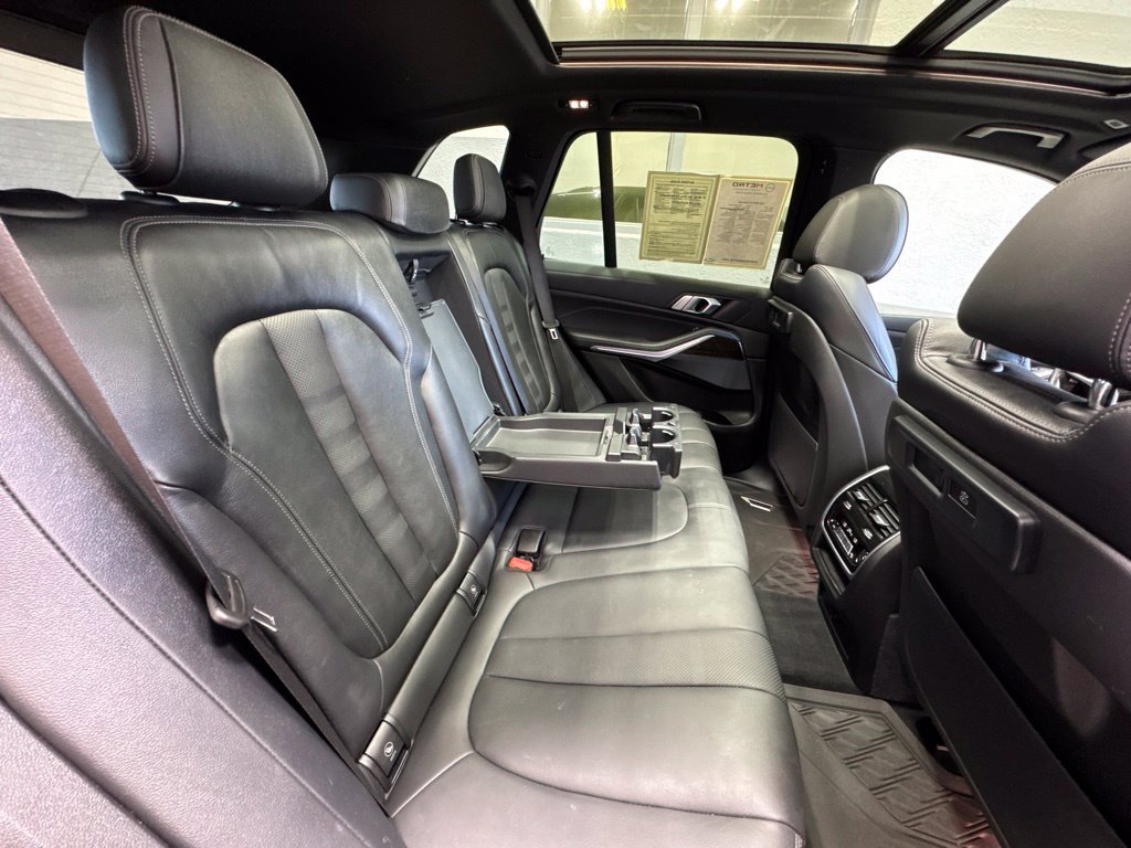 Used 2021 BMW X5 xDrive40i w/ M Sport Package AWD/4WD image 25