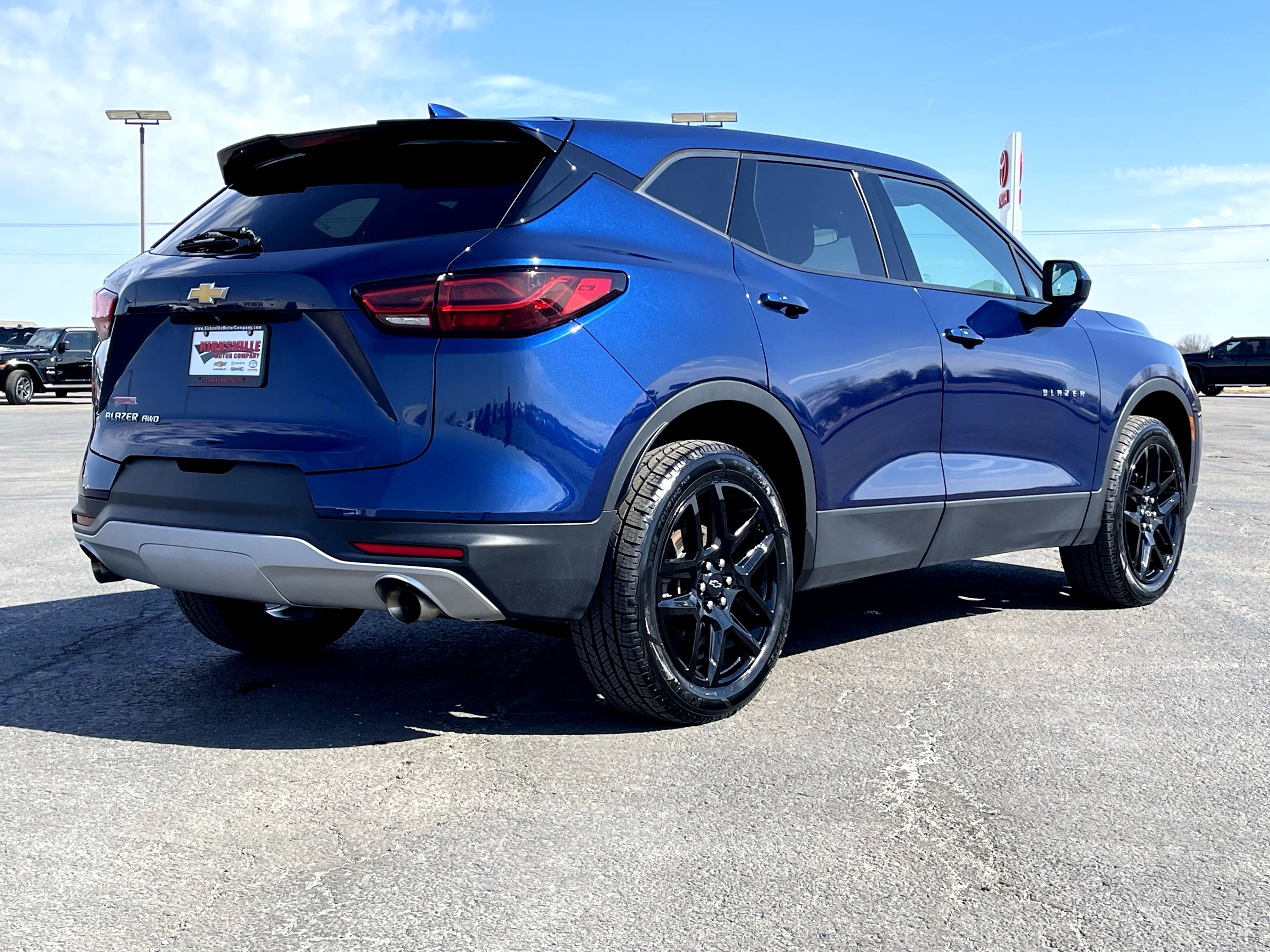 Used 2023 Chevrolet Blazer LT w/ Driver Confidence Package image 3