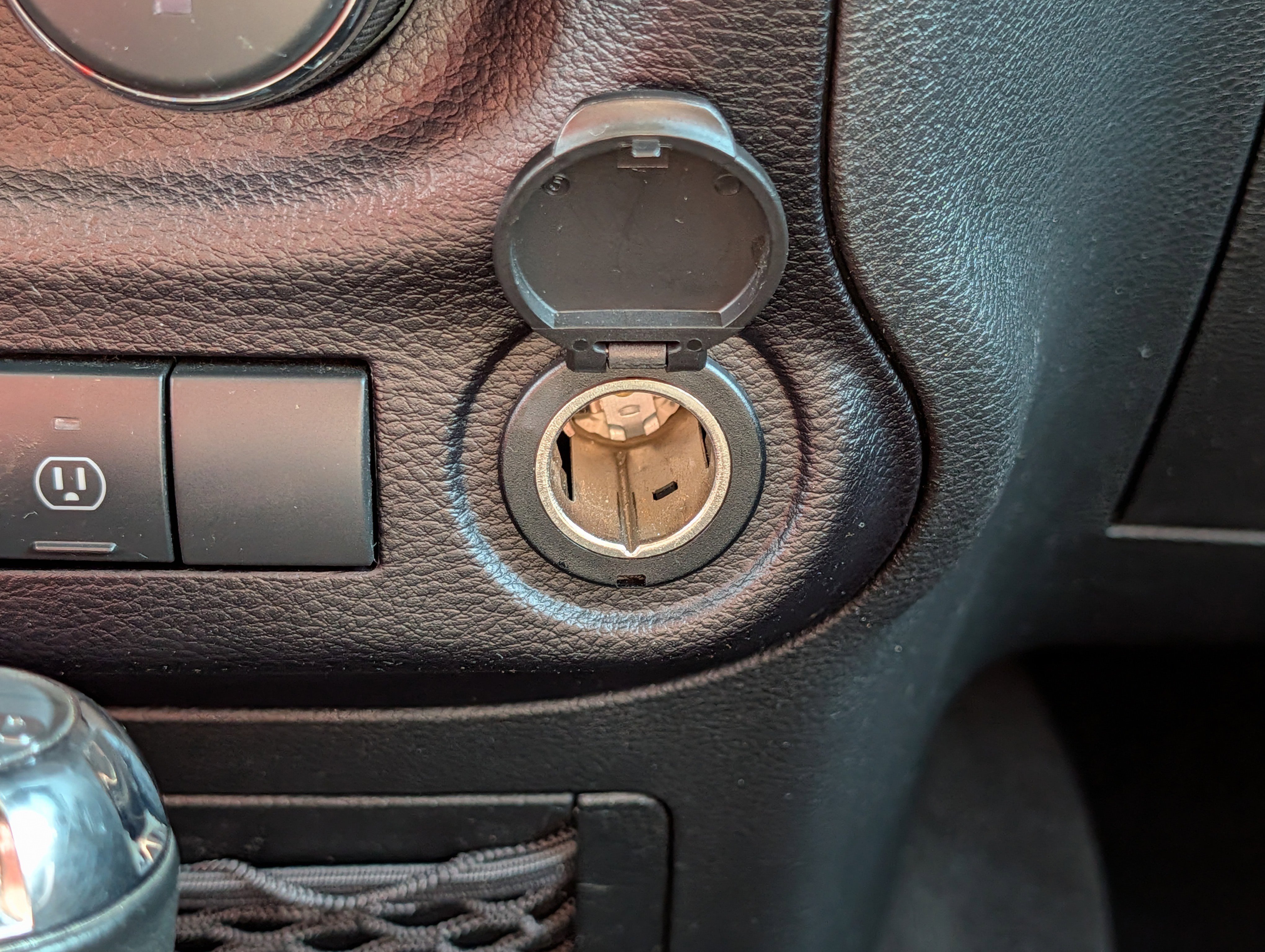 Used 2016 Jeep Wrangler Rubicon w/ Power Convenience Group AWD/4WD image 26