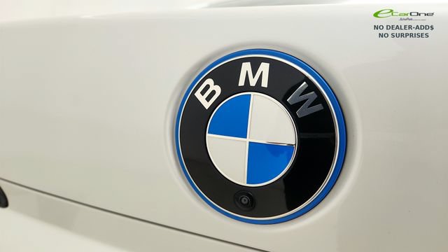 Used 2023 BMW i7 xDrive60 AWD/4WD image 32