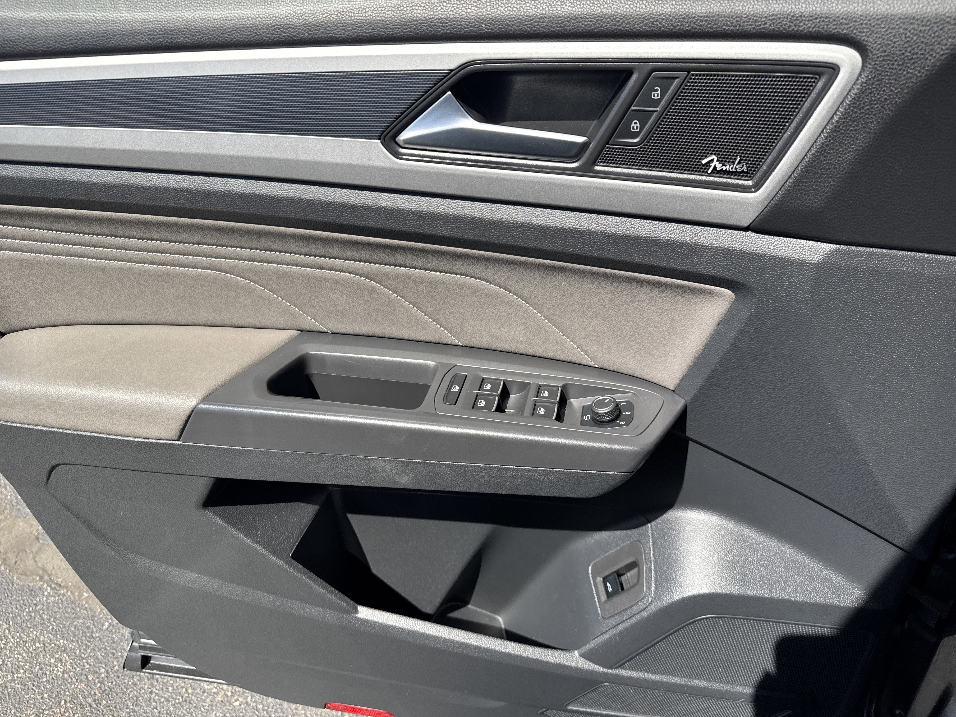 Used 2023 Volkswagen Atlas SEL Premium image 14