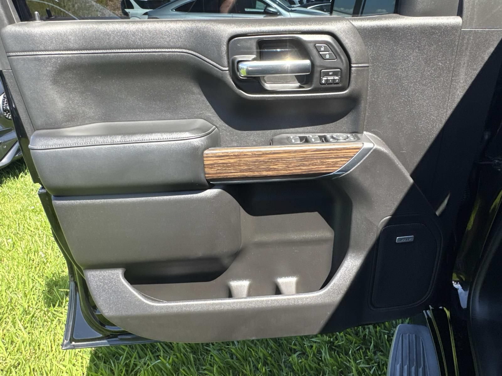Used 2020 Chevrolet Silverado 1500 High Country AWD/4WD image 19