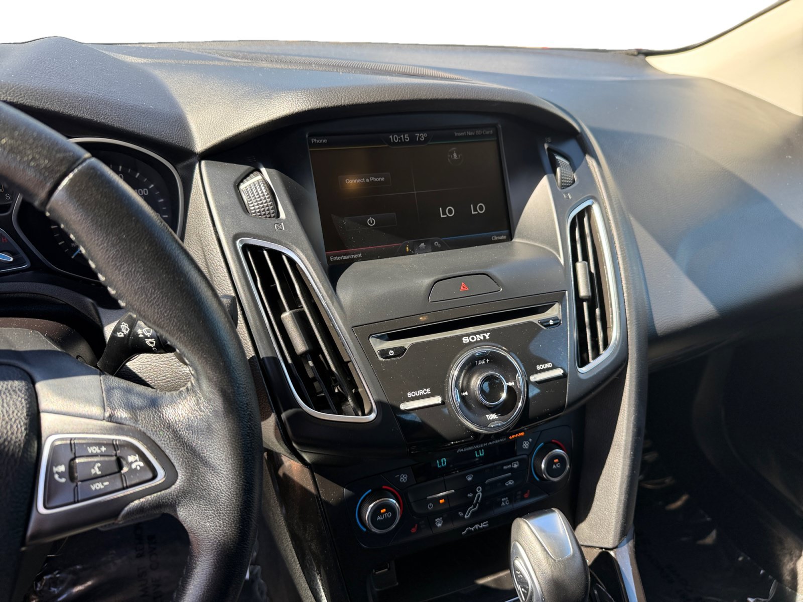 Used 2015 Ford Focus Titanium w/ Titanium Technology Package FWD image 12