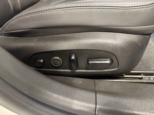 Used 2018 Buick LaCrosse Premium w/ Driver Confidence Package #2 FWD image 28