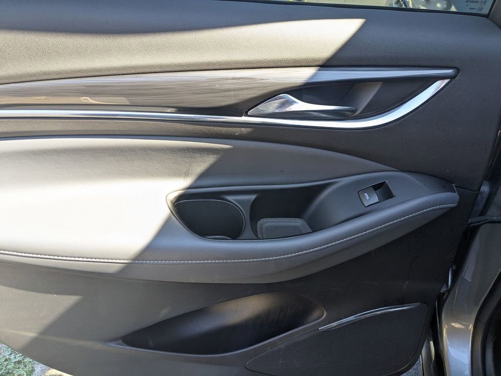 Used 2024 Buick Enclave Premium image 27