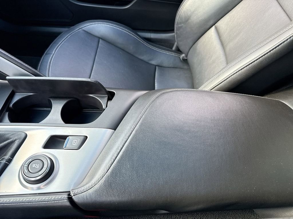 Used 2014 Chevrolet Corvette Stingray Coupe w/ 2LT Preferred Equipment Group image 21