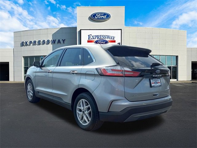 Used 2024 Ford Edge SEL image 8