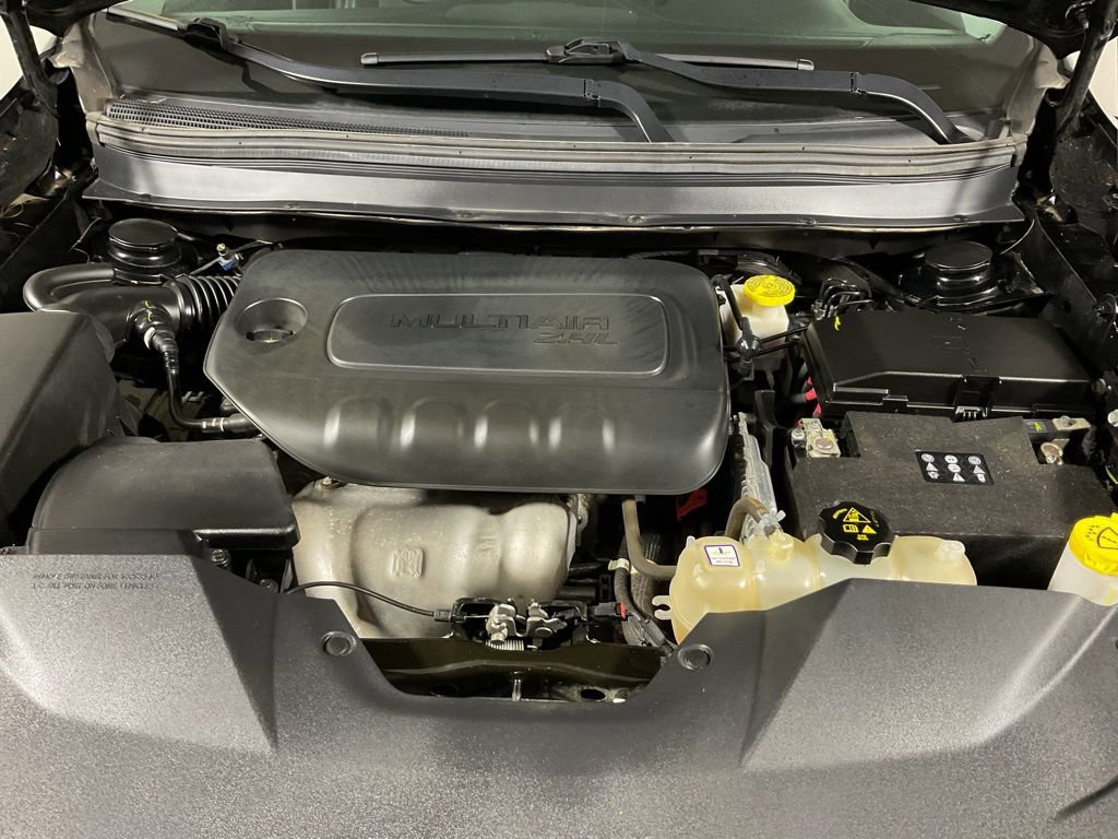 Used 2020 Jeep Cherokee Latitude Plus w/ Cold Weather Group image 6