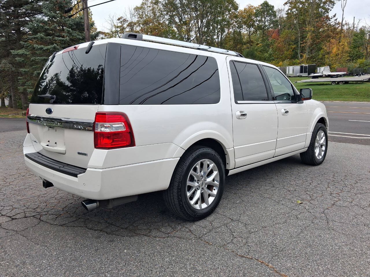 Used 2017 Ford Expedition Max Limited AWD/4WD image 9