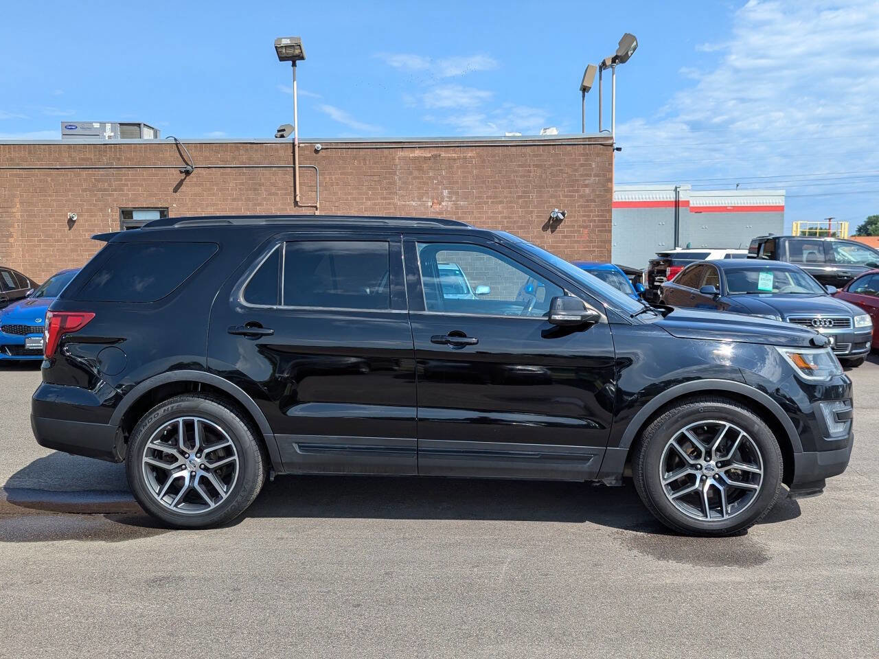 Used 2016 Ford Explorer Sport w/ Equipment Group 401A image 4