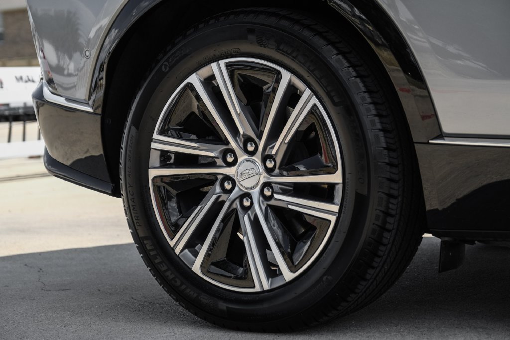 Used 2024 Cadillac Lyriq Luxury w/ LPO, Floor Liner Package RWD image 58