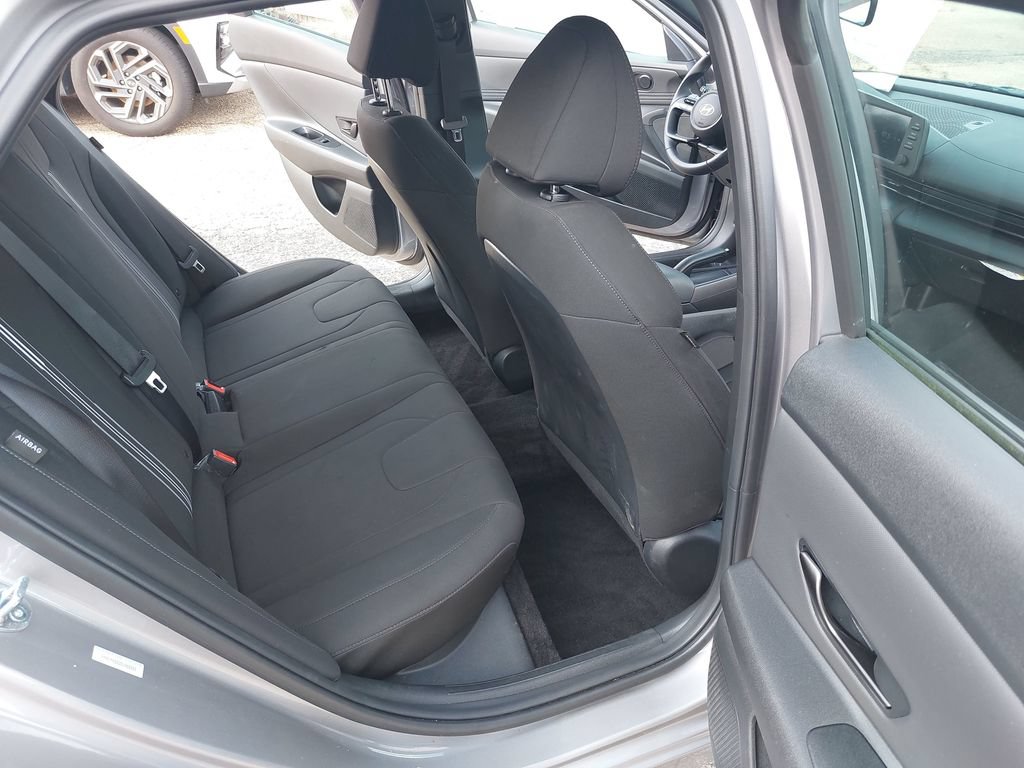 Certified 2025 Hyundai Elantra Sport FWD image 11