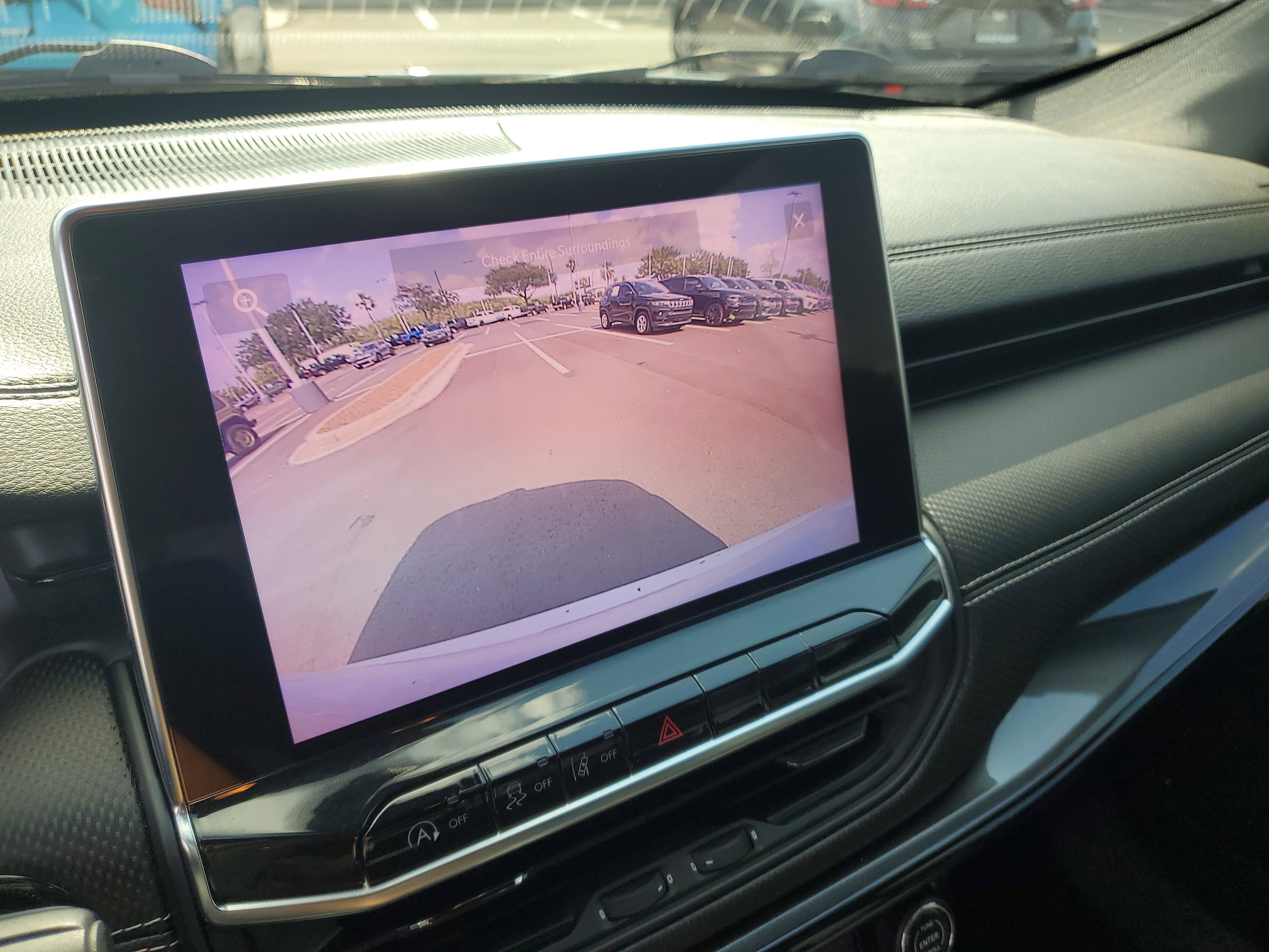 Used 2022 Jeep Compass Latitude FWD image 19