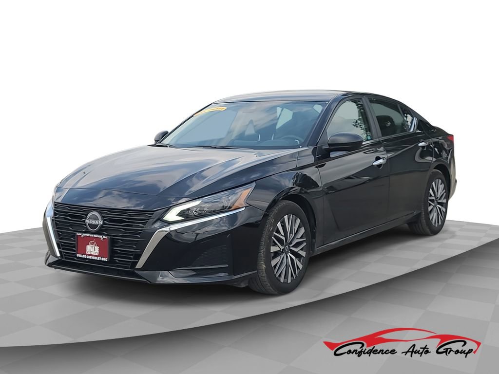 Used 2025 Nissan Altima 2.5 SV FWD image 1