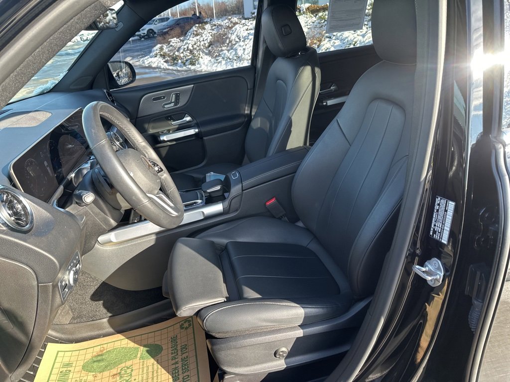 Used 2020 Mercedes-Benz GLB 250 4MATIC image 22