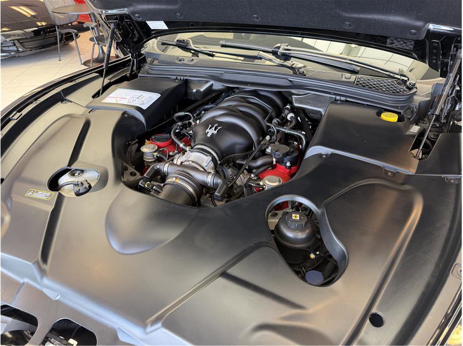 Used 2017 Maserati GranTurismo Sport RWD image 40